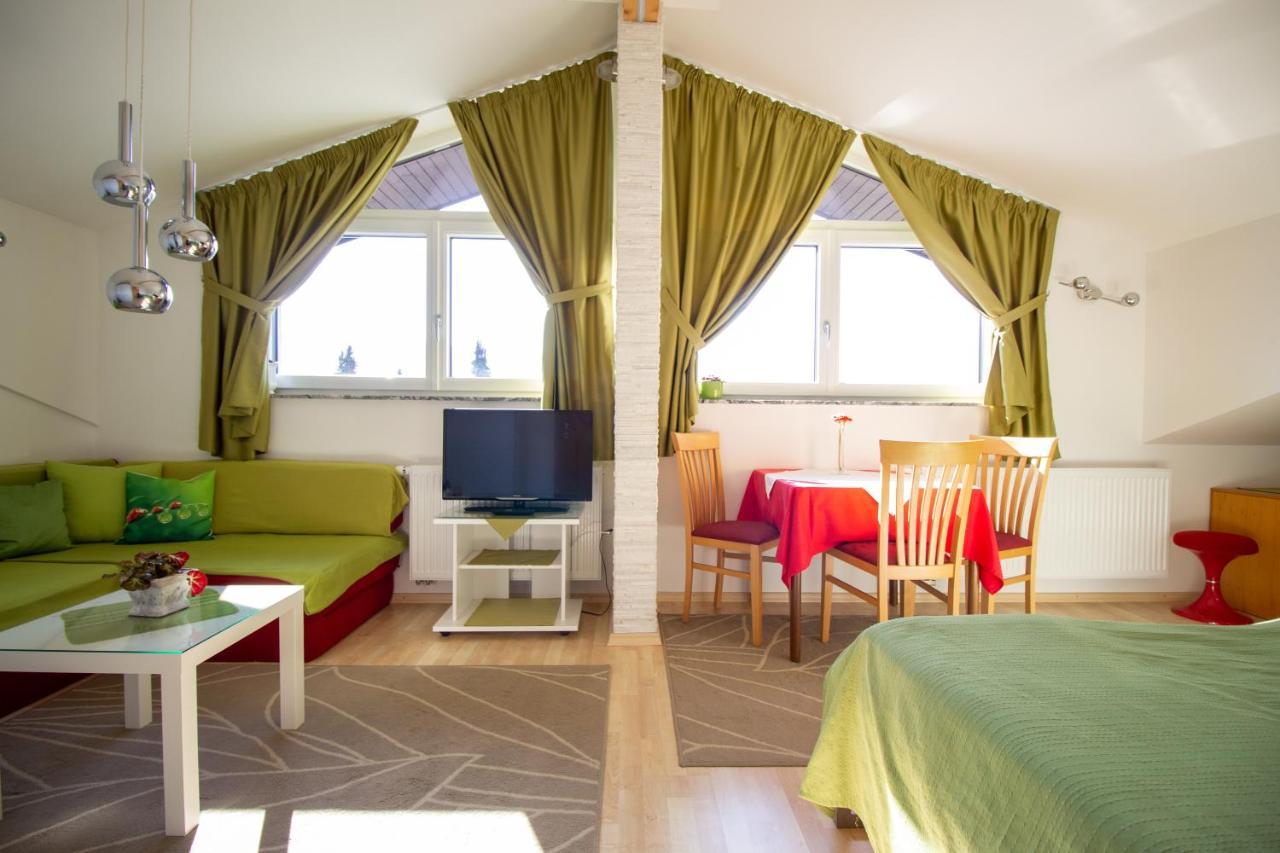 Garden Apartments Jansa Radovljica Ruang foto