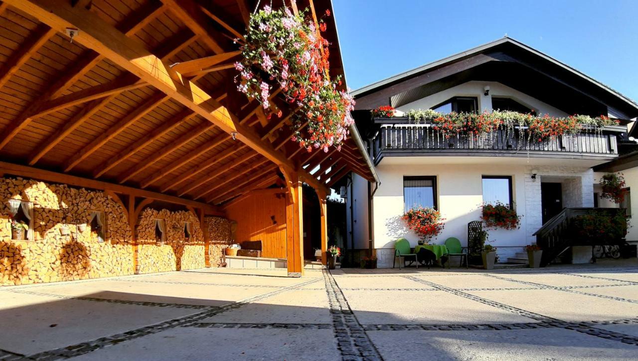 Garden Apartments Jansa Radovljica Bagian luar foto